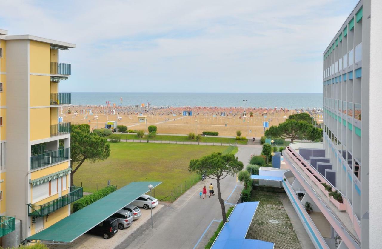 Residence Luxor Bibione Exterior photo