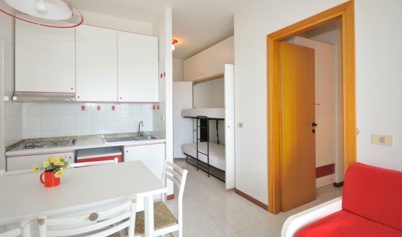 Residence Luxor Bibione Exterior photo